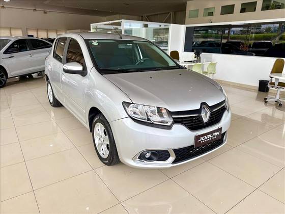 RENAULT SANDERO 1.6 DYNAMIQUE 8V FLEX 4P AUTOMATIZADO